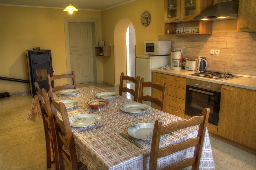 Apartman Anka Ratkovica Экстерьер фото